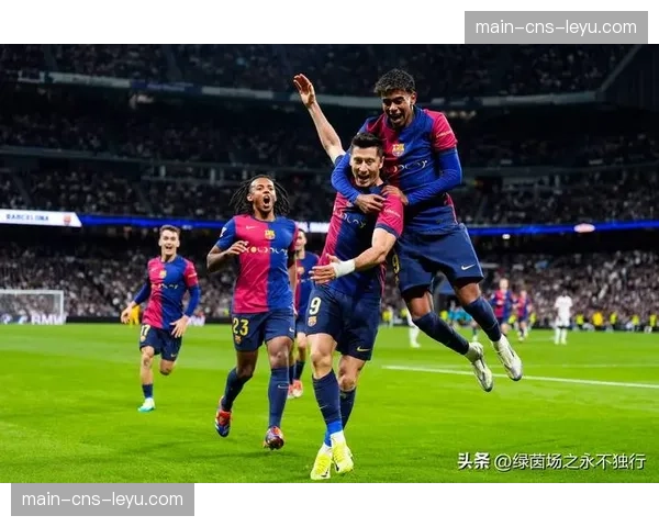 巴萨边路进攻成为体系失衡下的被动选择